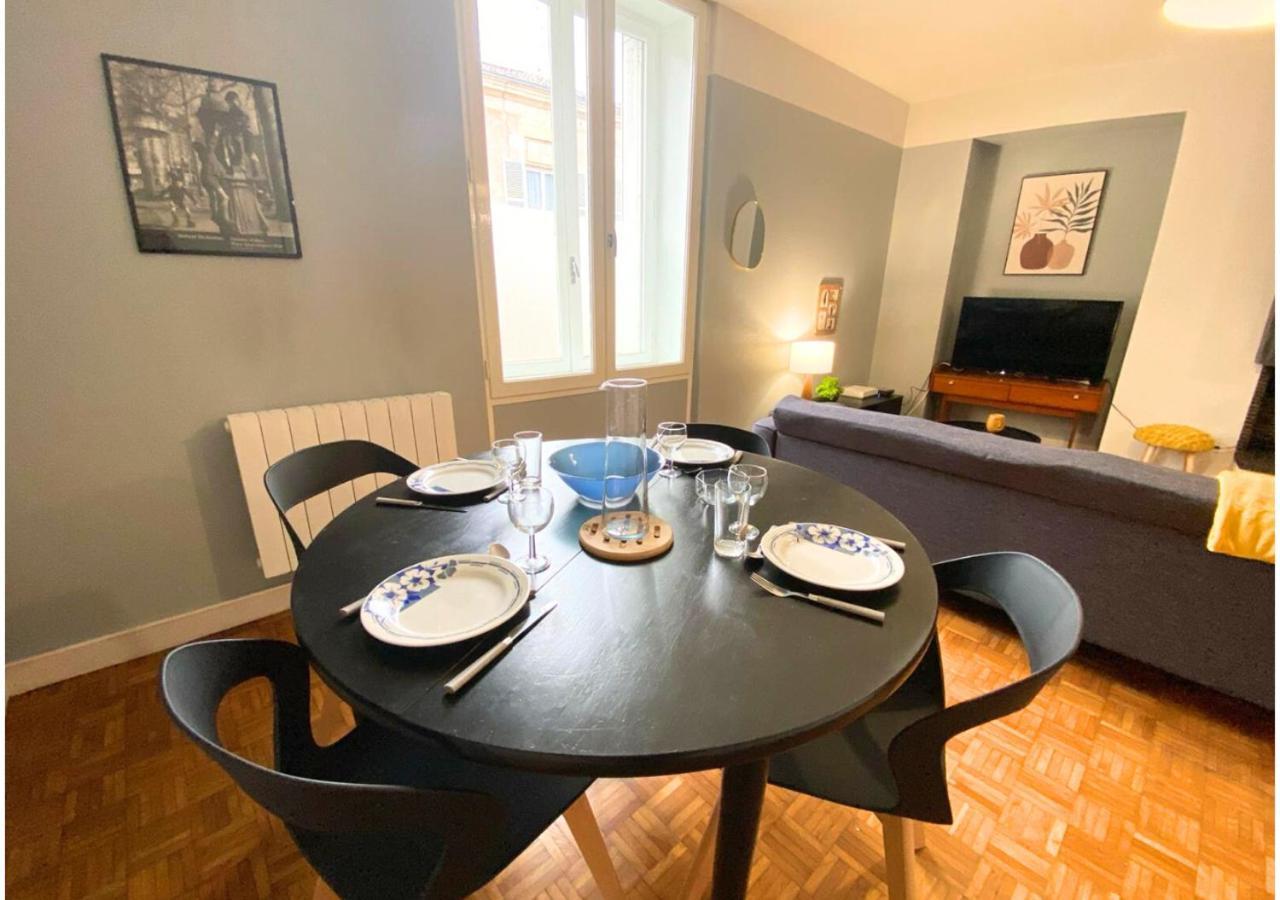 Апартаменты Le 107 - Poitiers - Chu - La Conciergerie. Экстерьер фото